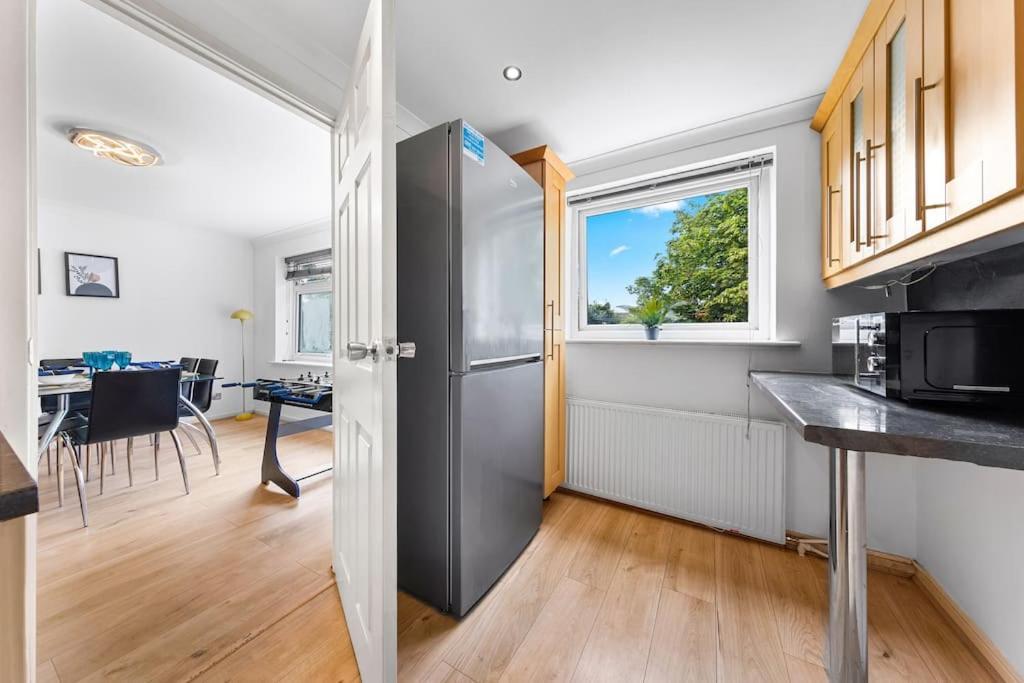Tranquil Escape In Hertfordshire, Free Parking, 2 Bed, 2 Bath, Sleeps 6 Bushey Exterior photo